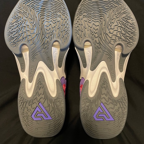 NEW Nike Zoom Freak 4 Lightning Basketball Shoes - Picture 5 of 5